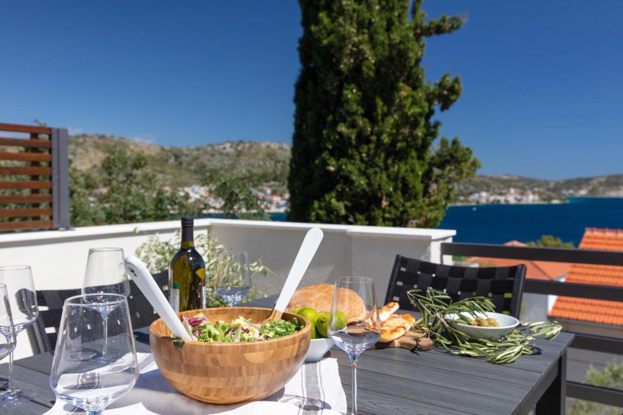 The Grande - Huge Terrace - Amazing Sea Views - Tastefully Furnished - Access To Rooftop Terrace And Gym - Hillside Apartments Rogoznica Rogoznica  Eksteriør bilde