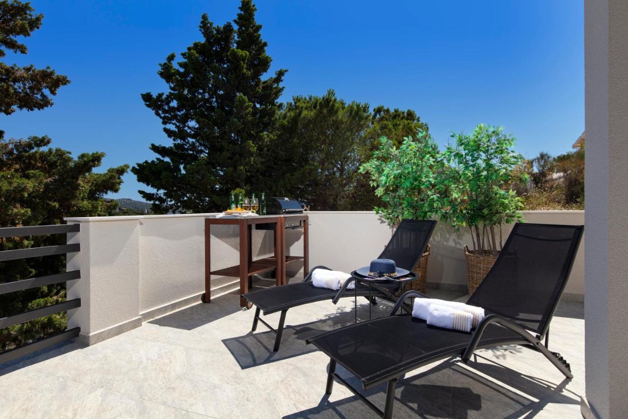 The Grande - Huge Terrace - Amazing Sea Views - Tastefully Furnished - Access To Rooftop Terrace And Gym - Hillside Apartments Rogoznica Rogoznica  Eksteriør bilde