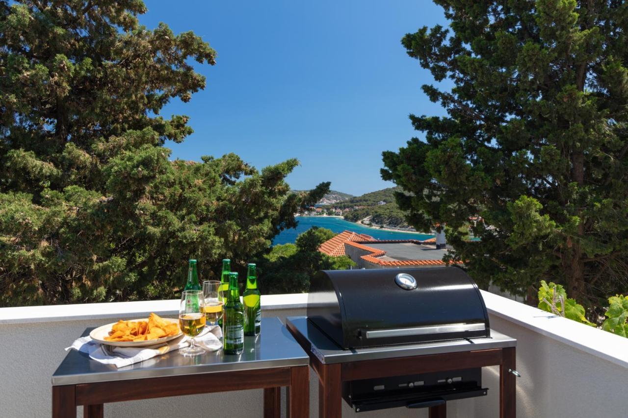 The Grande - Huge Terrace - Amazing Sea Views - Tastefully Furnished - Access To Rooftop Terrace And Gym - Hillside Apartments Rogoznica Rogoznica  Eksteriør bilde